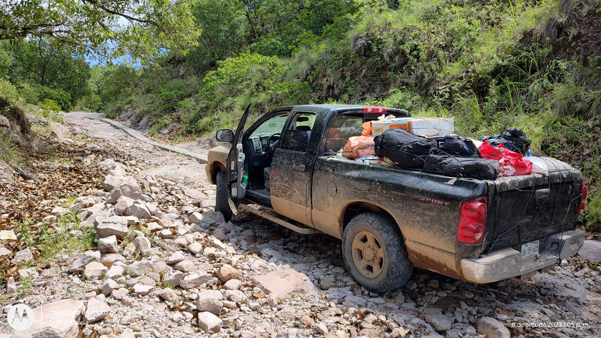 Tener carretera les cambiaría la vida; habitantes de Cuitaboca, Sinaloa, piden que se termine obra prometida