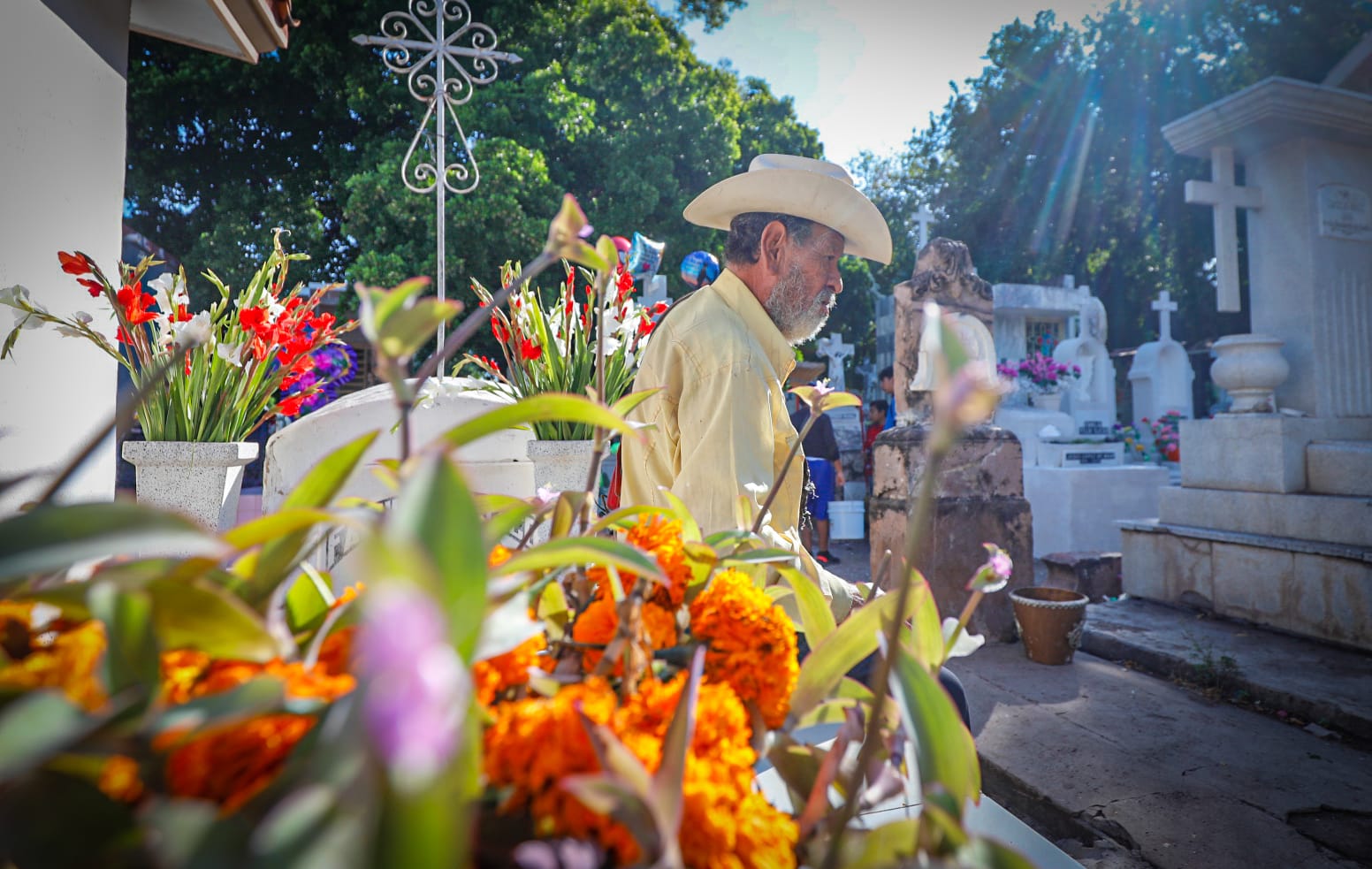 Que descansen en paz y nos cuiden desde el cielo, es la petición para los fieles difuntos en este Día de Muertos