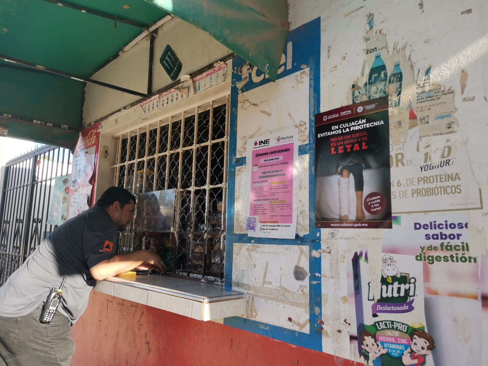 Acude PC a abarrotes de Culiacán para concientizar sobre consecuencias de venta de pirotecnia