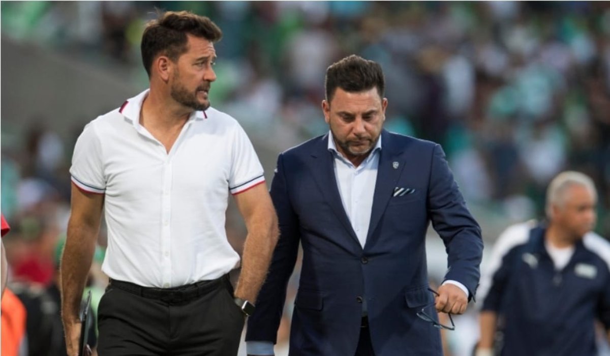 Renuncia Mohamed y Pumas anuncia nuevo técnico
