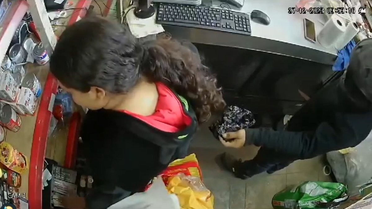 VIDEO: Asaltan a mano armada una tienda de abarrotes en Escuinapa, Sinaloa