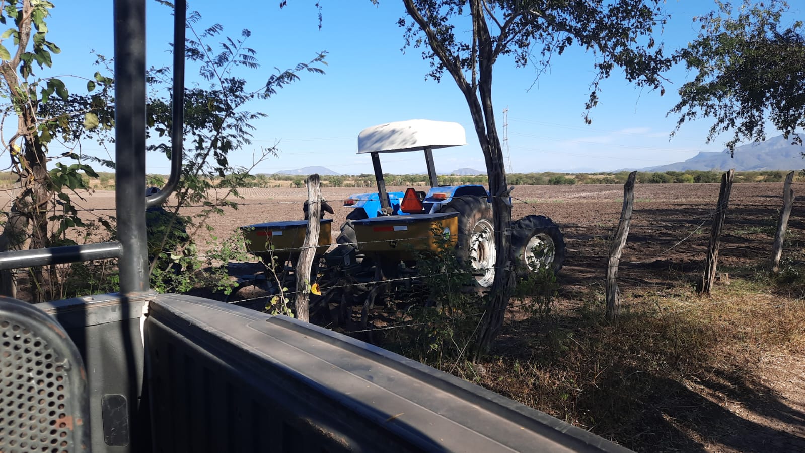 Asesinan al conductor de un tractor cuando trabaja unas tierras de cultivo en Tabala, al sur de Culiacán