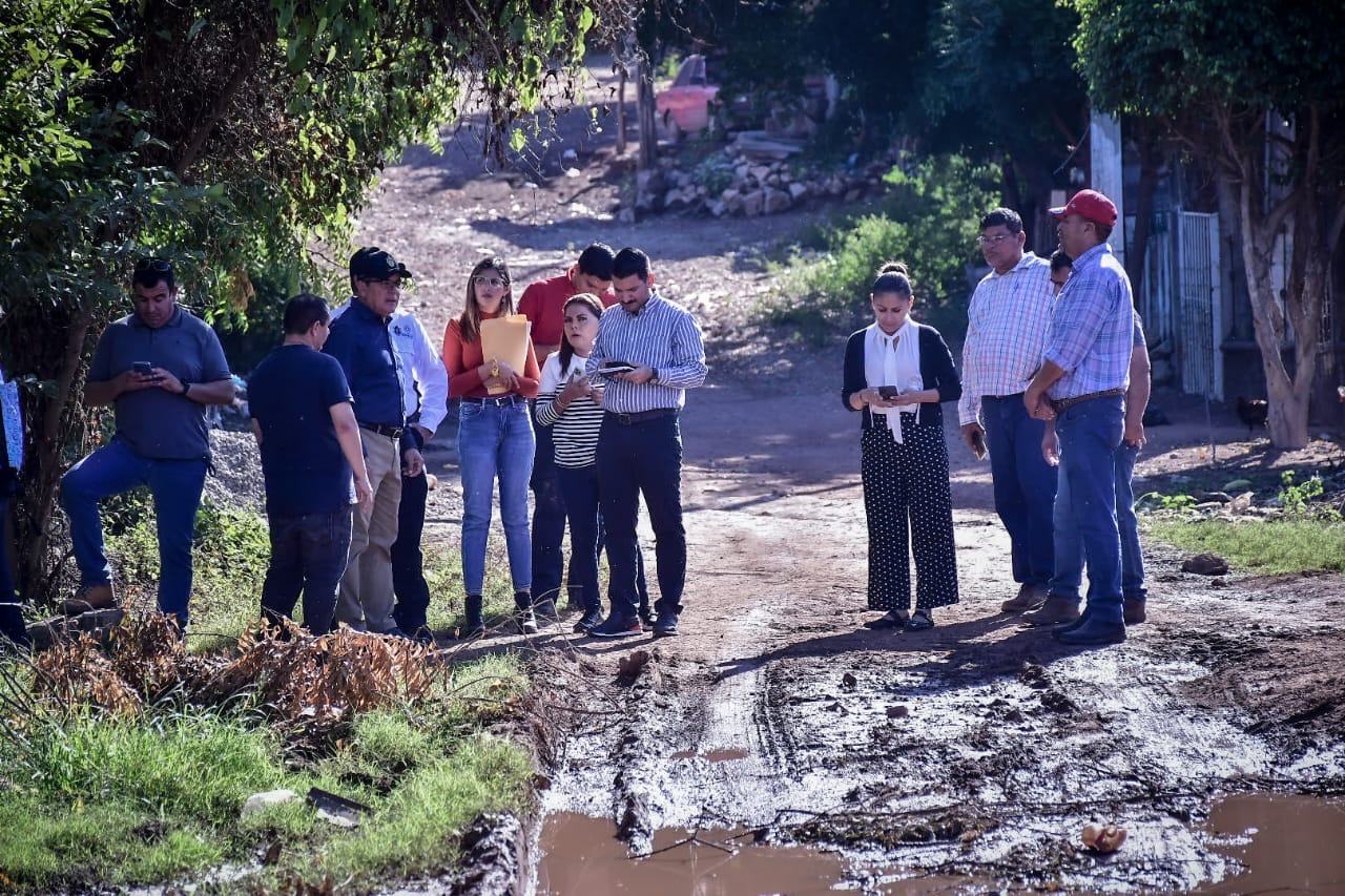 Atiende el gobierno de Mazatlán las peticiones de la colonia Ampliación Loma Bonita y Universo
