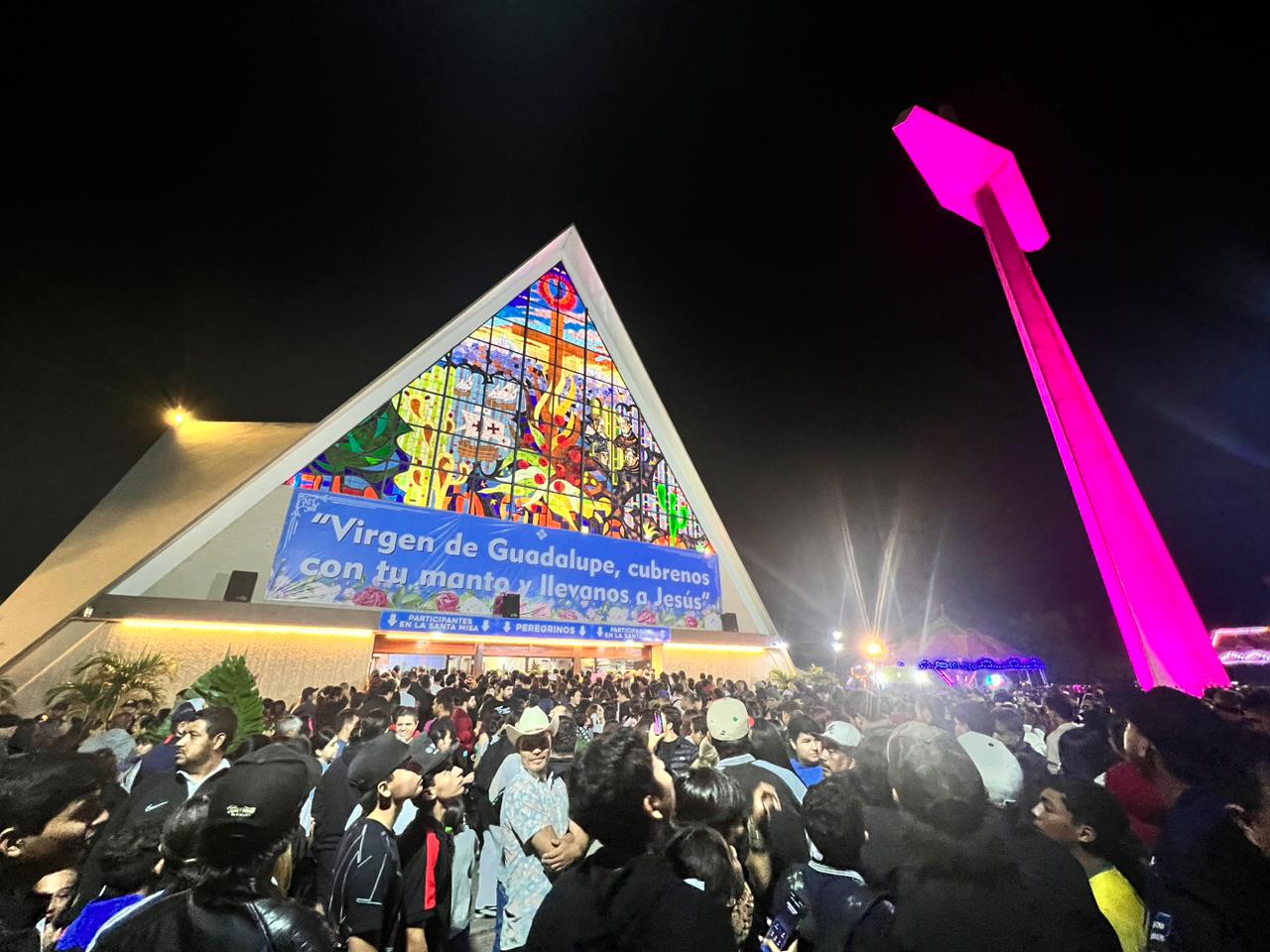 Celebran con gran fervor a la Virgen de Guadalupe en La Lomita, en Culiacán