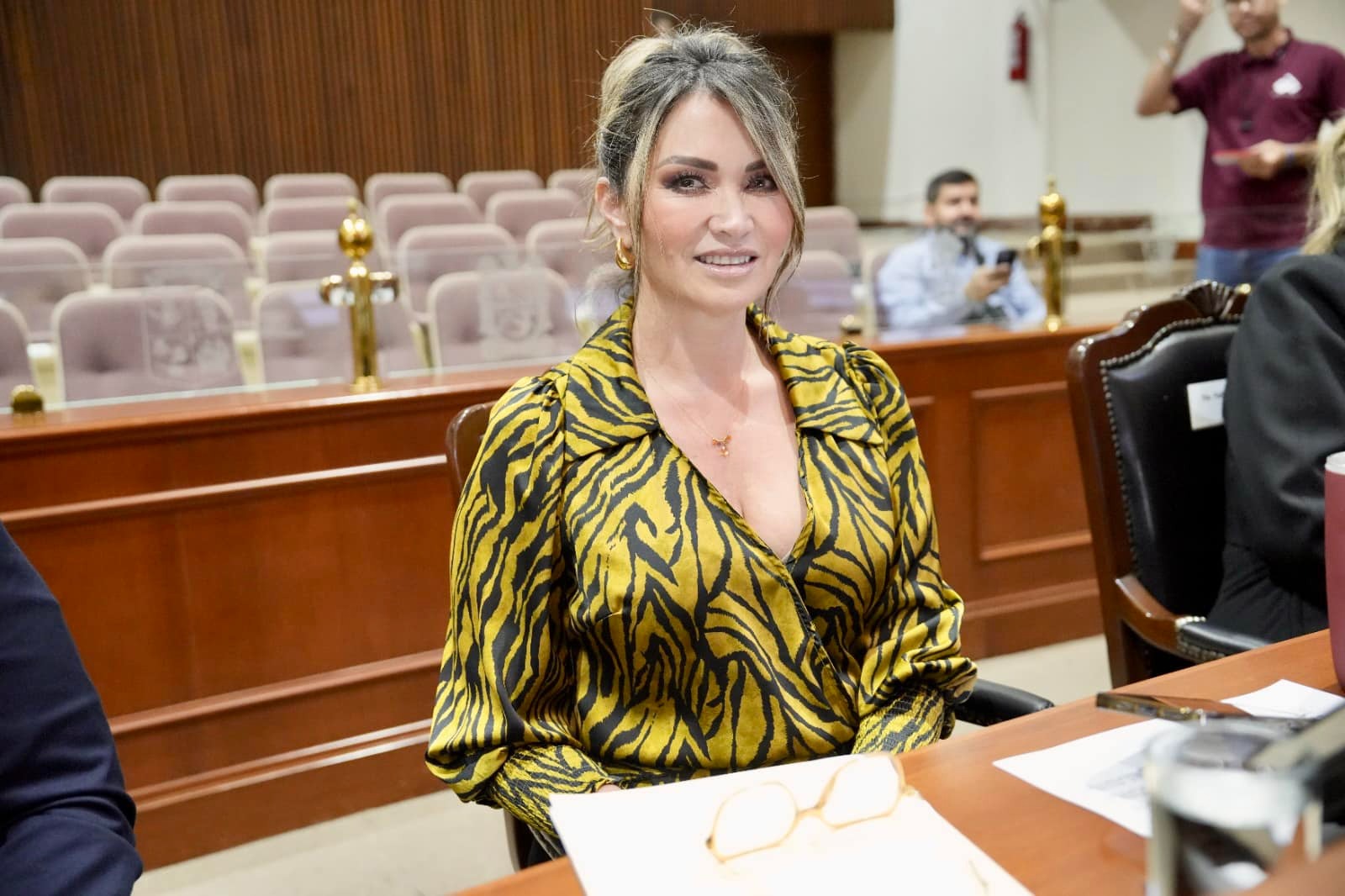 ‘Miden’ a Celia Jáuregui en encuesta telefónica como aspirante a la alcaldía de Mazatlán