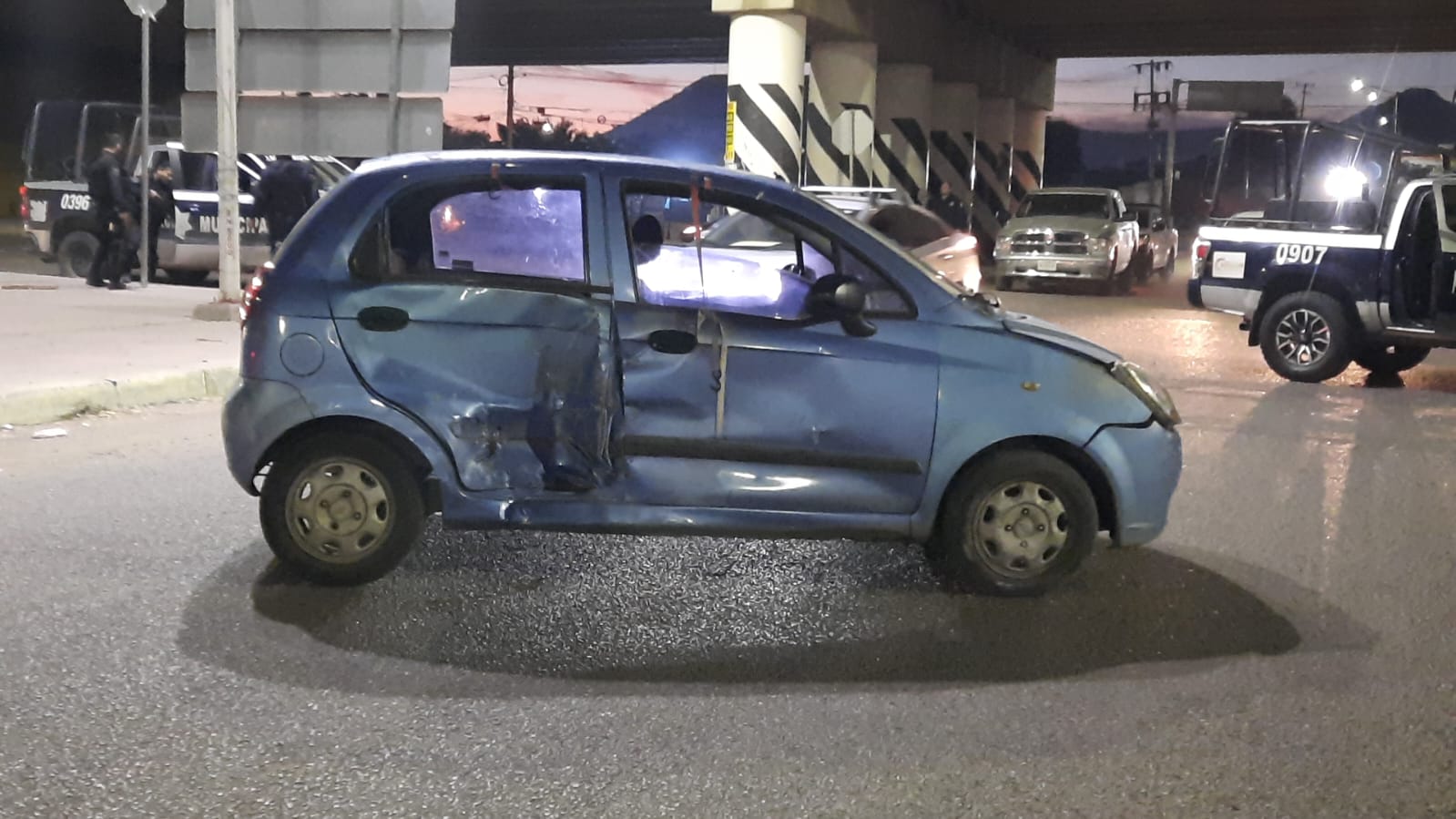 Choca patrulla de la municipal contra vehículo particular, en Culiacán; no hay heridos