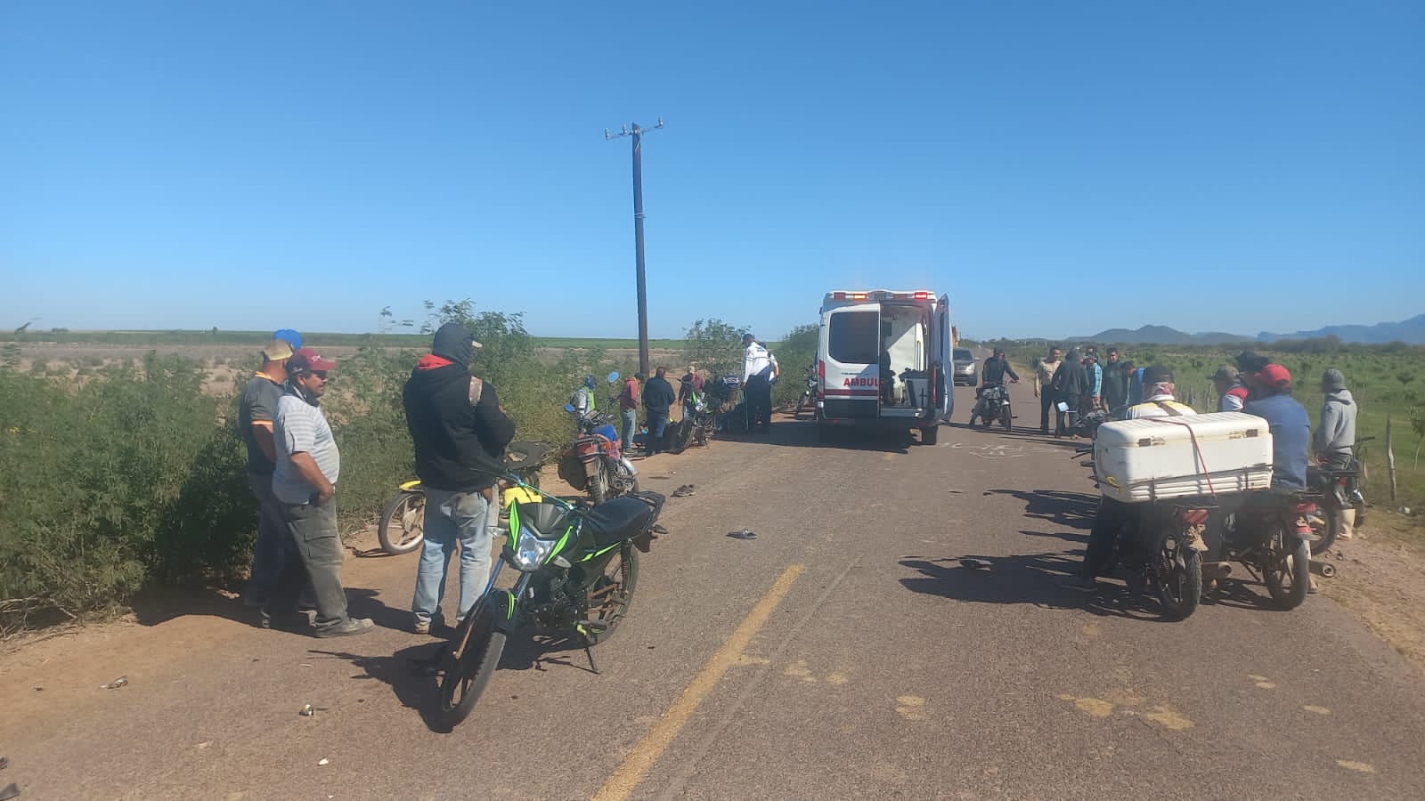 Se registra choque entre dos motocicletas en Higuera de Zaragoza, Ahome; deja a una persona sin vida