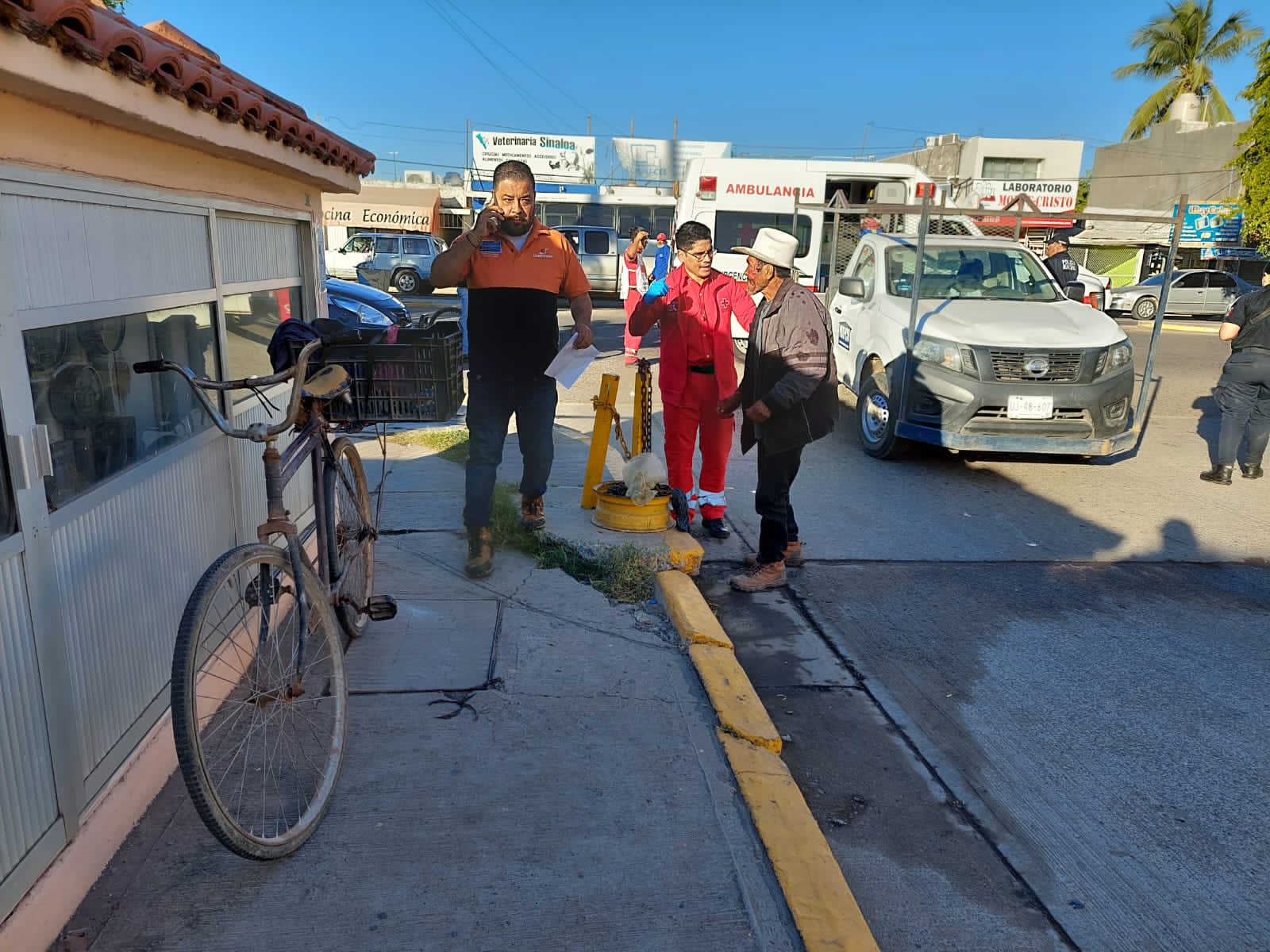 Ciclista resulta lesionado al ser atropellado por una camioneta en Guasave
