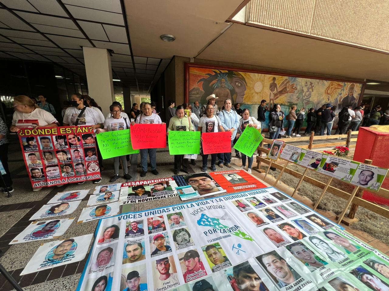 ¡Que no rasure las cifras! Colectivos de búsqueda de desaparecidos se manifiestan contra datos de AMLO