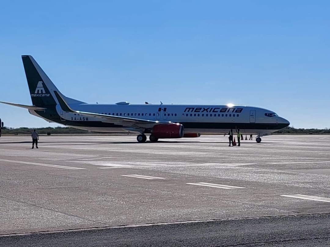 Con más de una hora de retraso, llega a Mazatlán el primer vuelo de Mexicana de Aviación