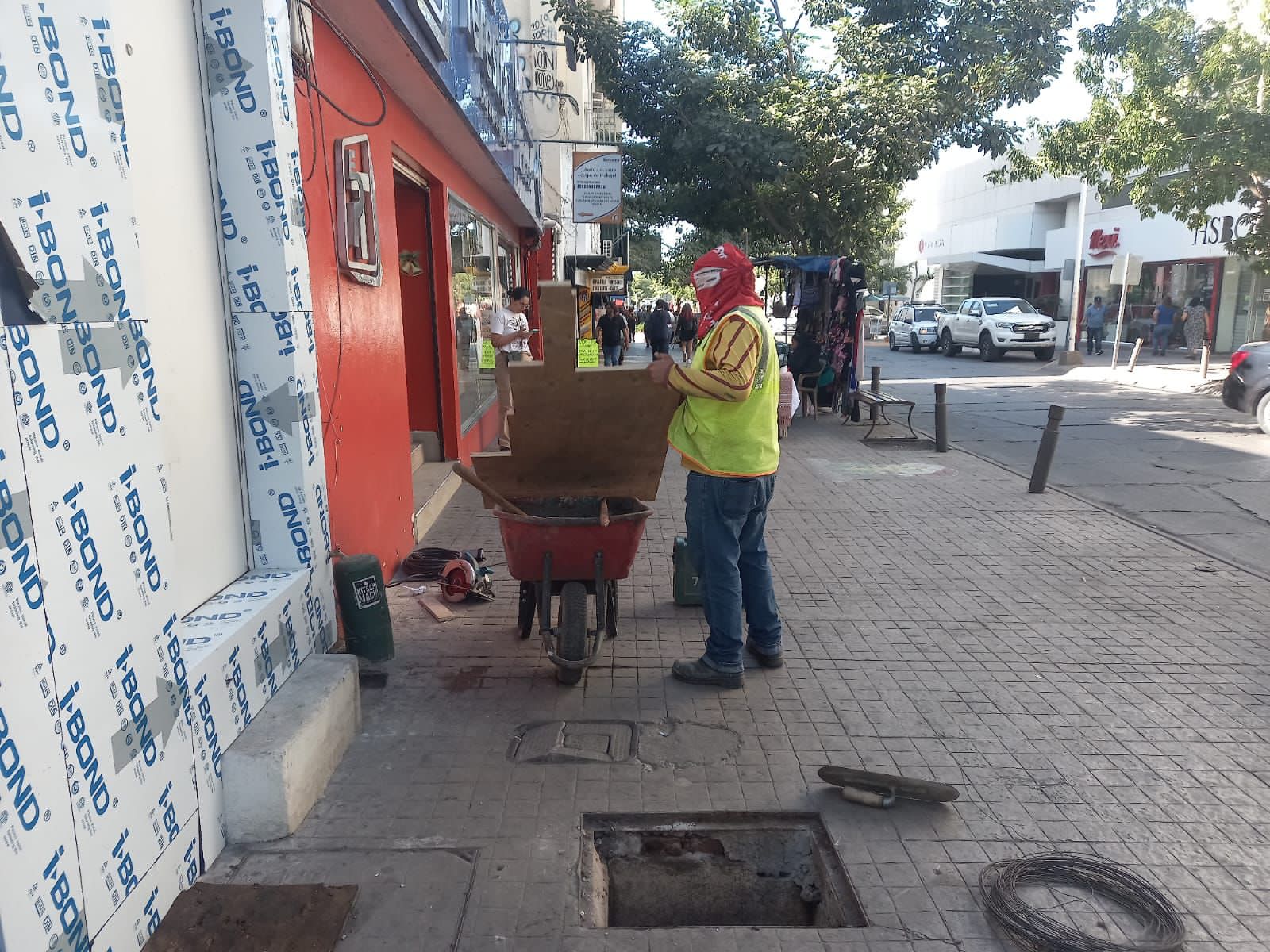 Continúa Ayuntamiento de Culiacán con rehabilitación y mantenimiento en puntos del primer cuadro de la ciudad