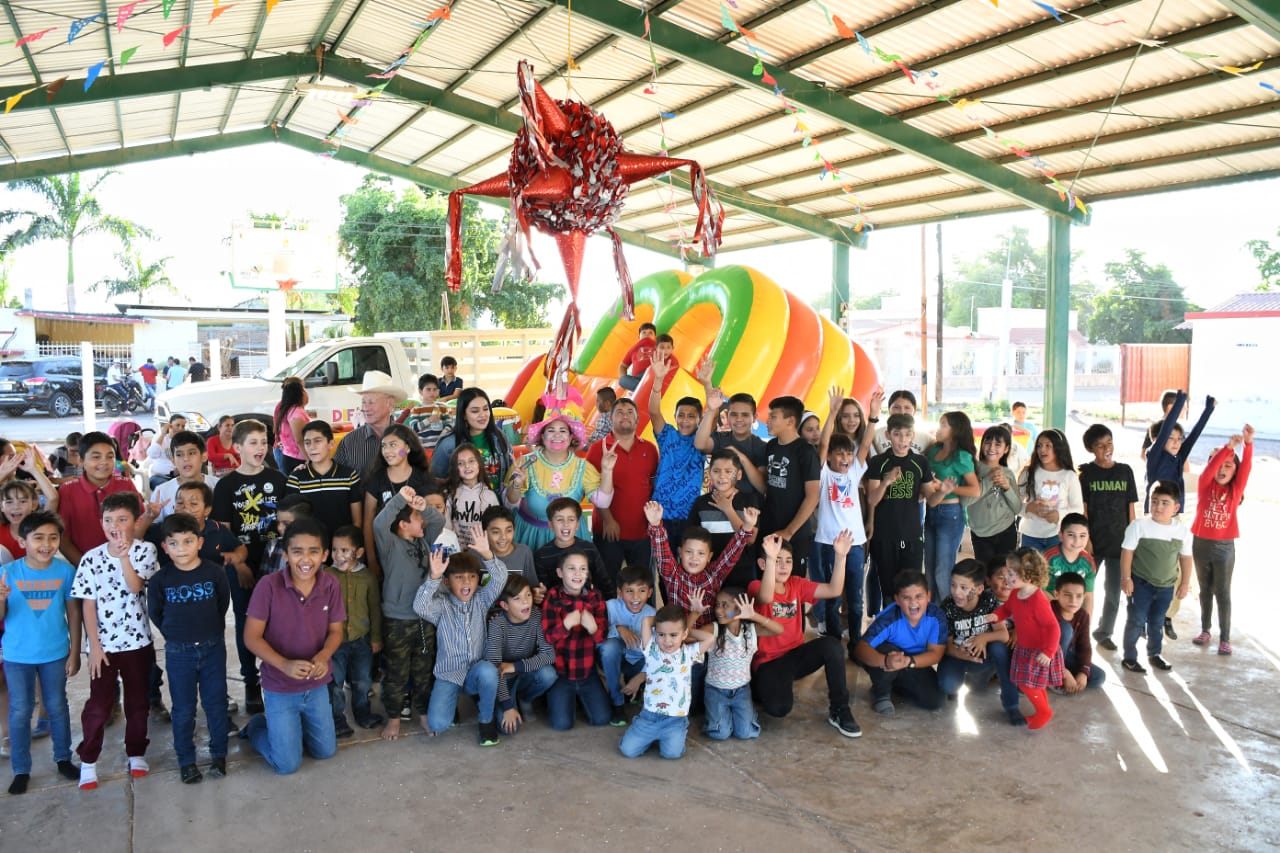 DIF Angostura realiza tradicional posada para las niñas y niños