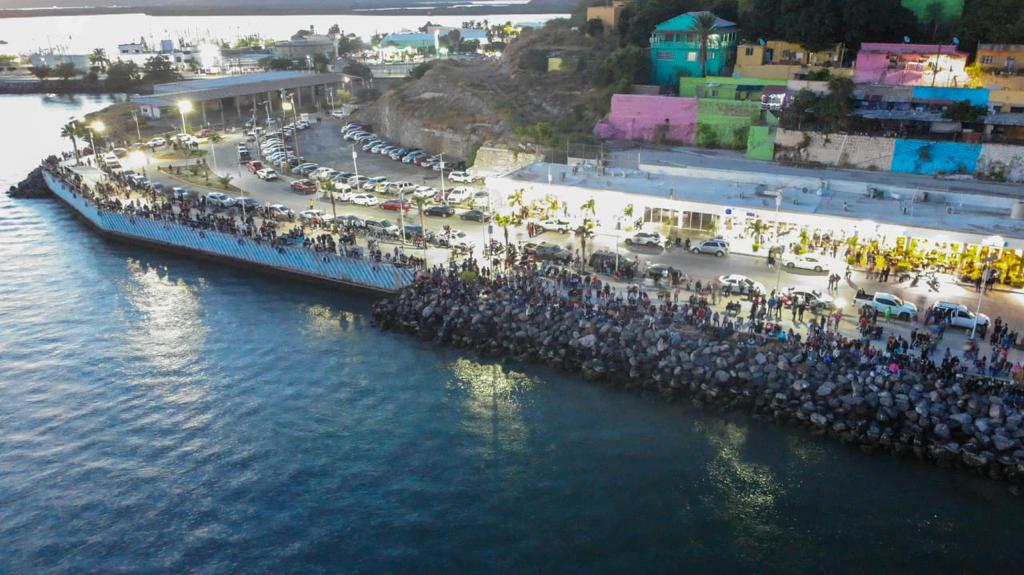 Más de 20 mil visitantes colapsaron el puerto de Topolobampo; fueron a ver el Desfile Náutico Navideño