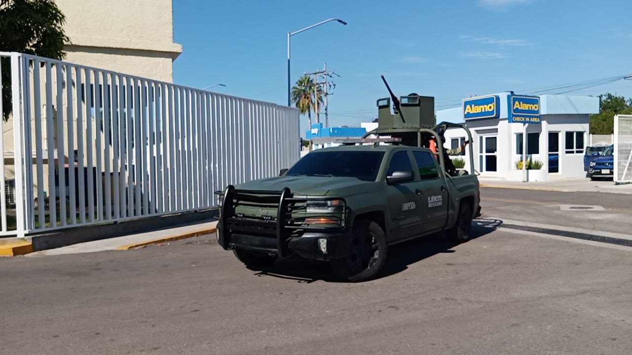 Ya nadie espera a AMLO en el aeropuerto de Mazatlán