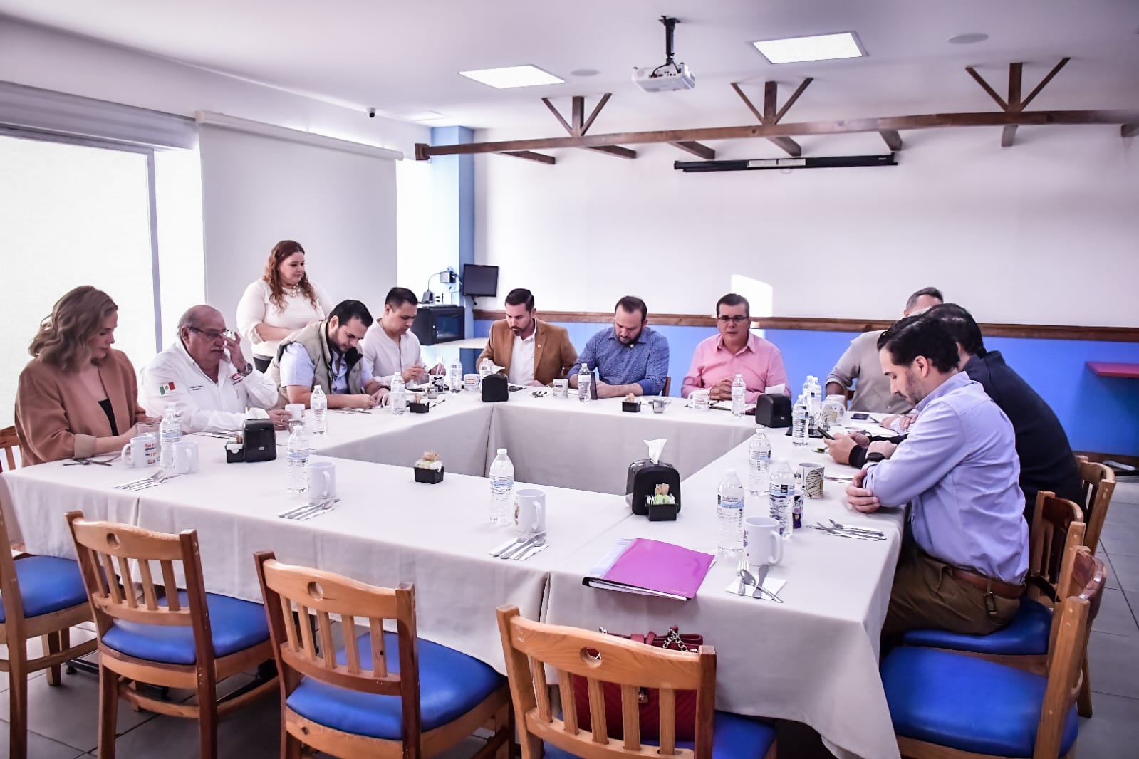 En diálogo abierto con sectores de Mazatlán se declara Édgar González