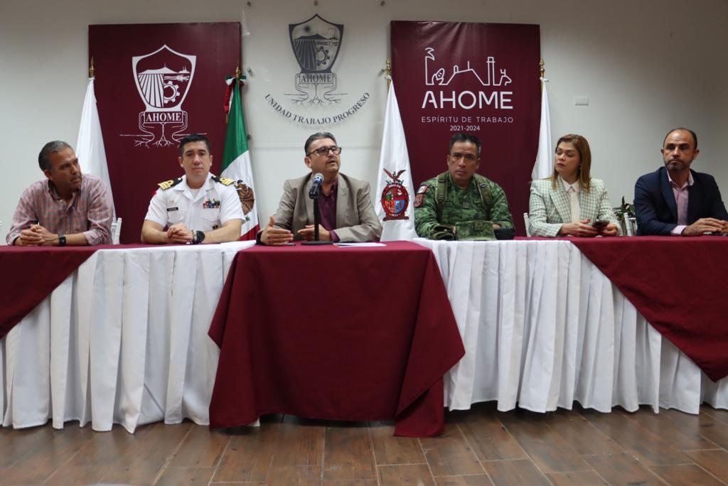 Entregan premio a instituciones ganadoras que participaron en el desfile Cívico-Deportivo del 20 de Noviembre