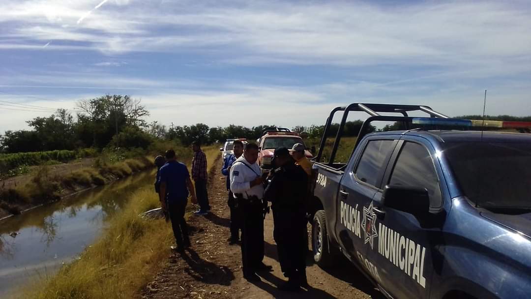 Hallan sin vida a dos jornaleros tras caer a un canal de riego en Elota