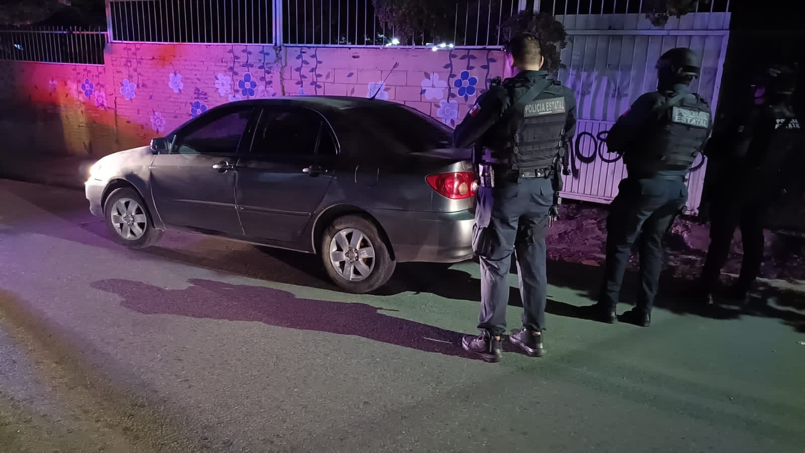 ¡Hay un detenido! Policías estatales recuperan dos vehículos con reporte de robo en Culiacán