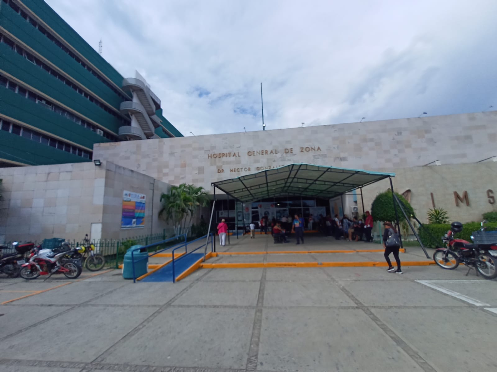 IMSS e ISSSTE, sin respuesta ante denuncias por falta de limpieza y atención médica