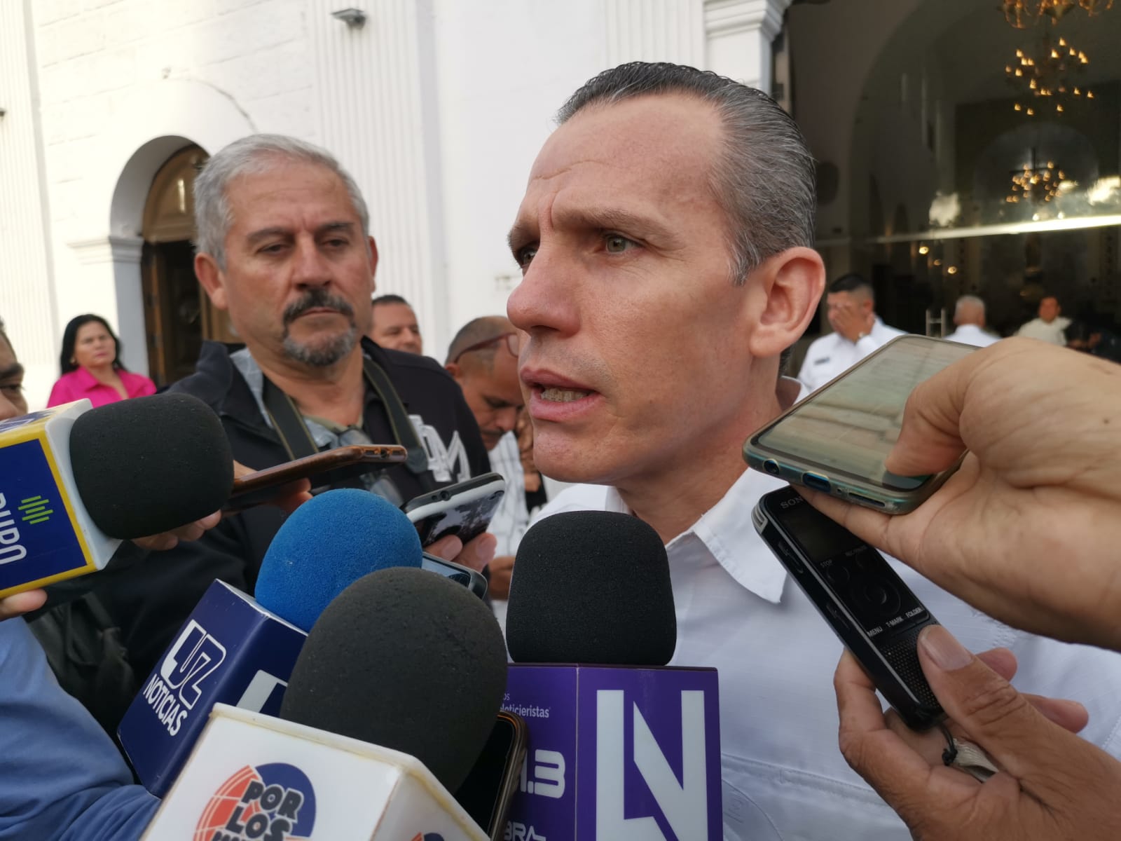 Van seis kilos de pirotecnia decomisada en Ahome: Julio César Romanillo