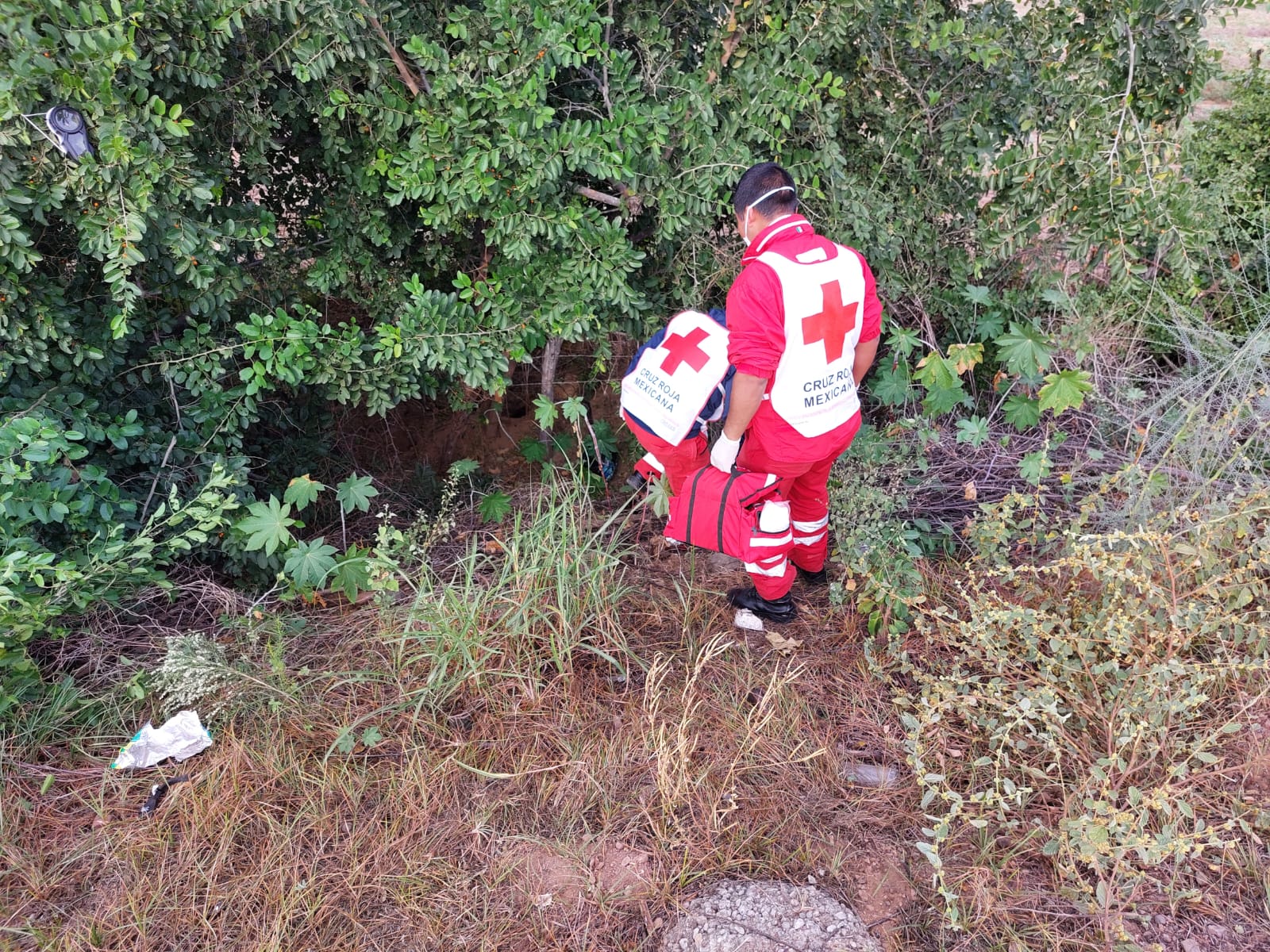 Junto a su moto, localizan a hombre sin vida por la carretera Mocorito a El Valle