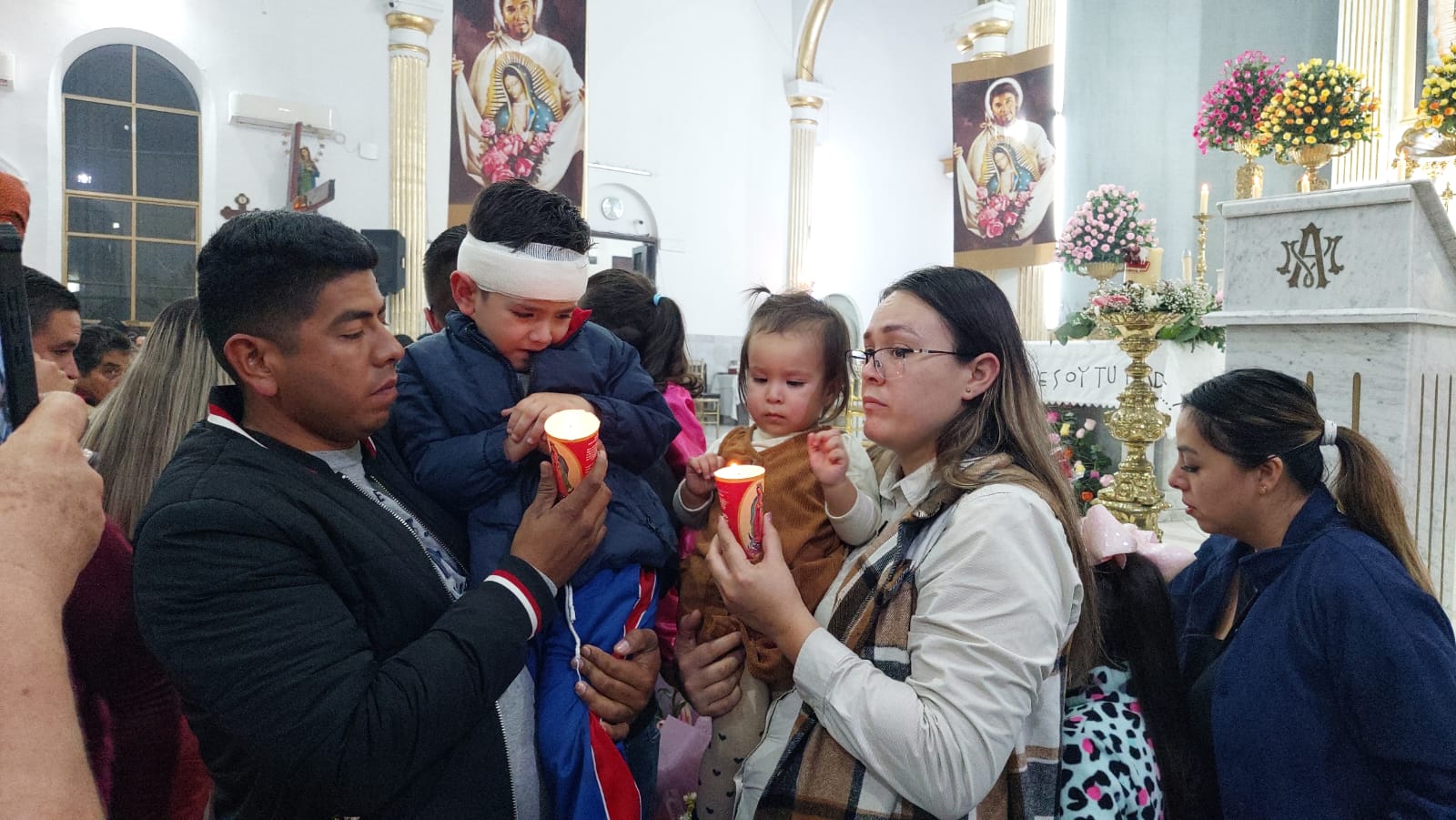 En Ahome, llegan miles de feligreses al Santuario de la Virgen de Guadalupe a rogar por su salud y darle gracias