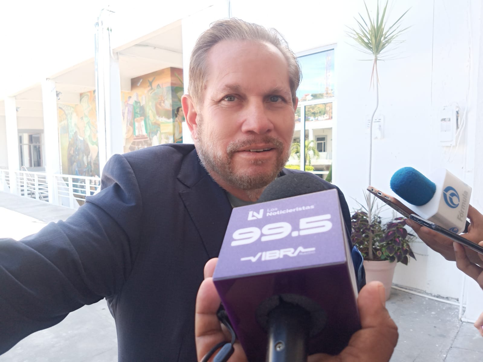 Los hombres son los que presentan mayor obesidad y son los que menos se realizan las cirugías estéticas