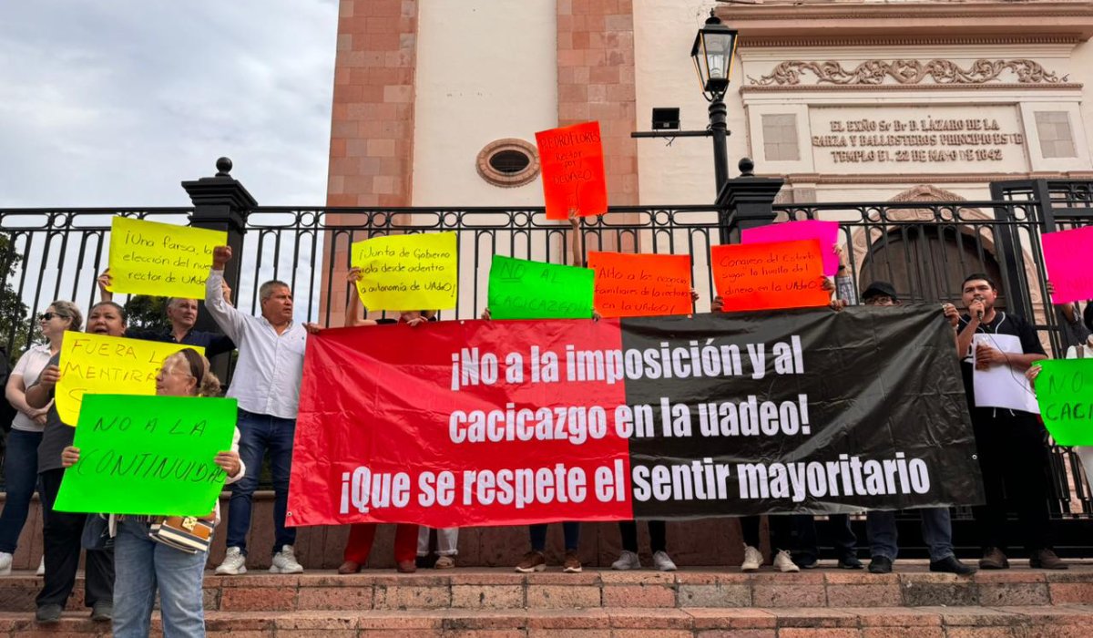 Manifestación en rechazo a nuevo rector de la UAdeO toma la Obregón en Culiacán