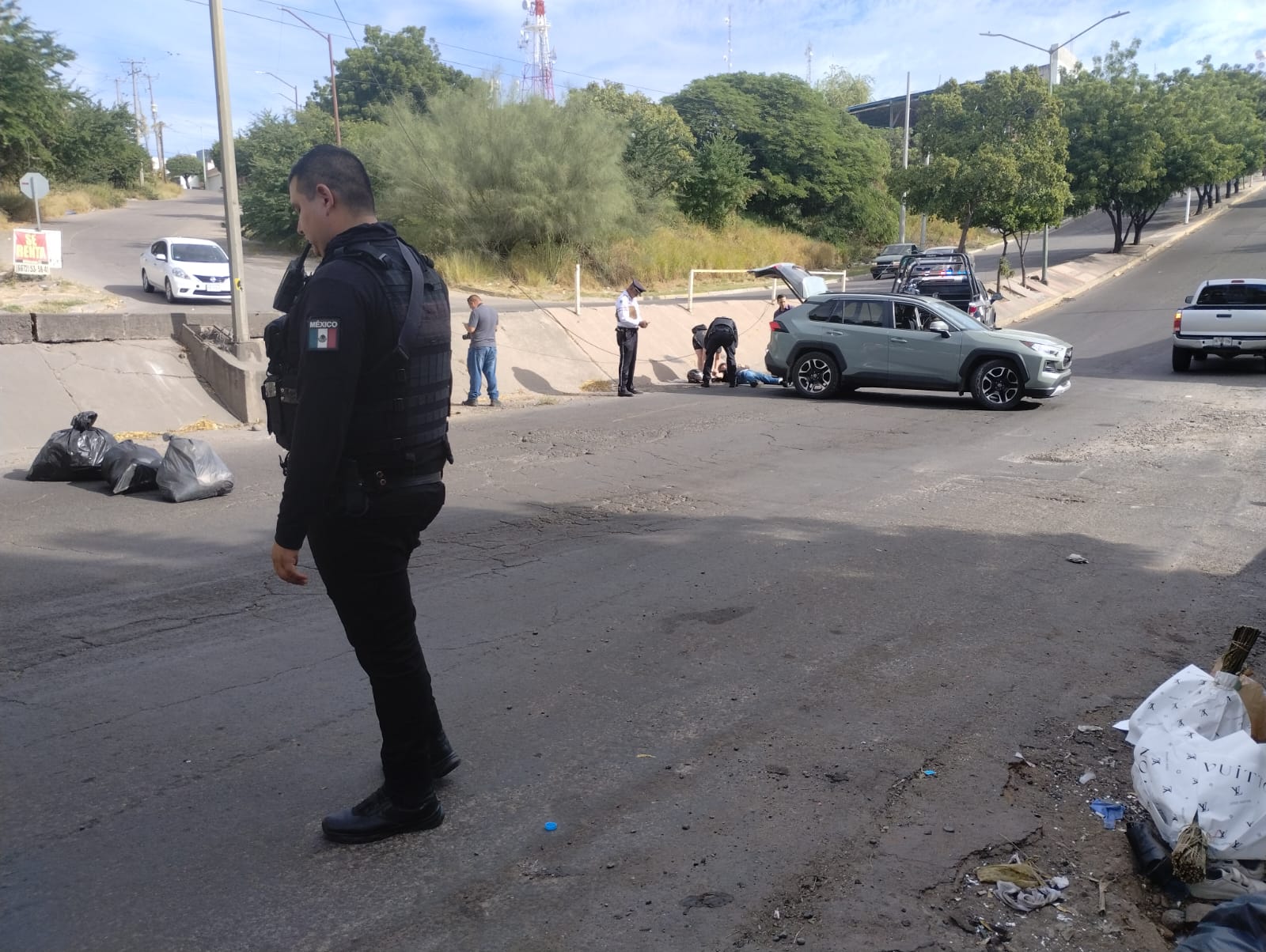Motociclista atropella a un adolescente sobre la avenida México 68 en Culiacán; el menor estaba reportado como desaparecido