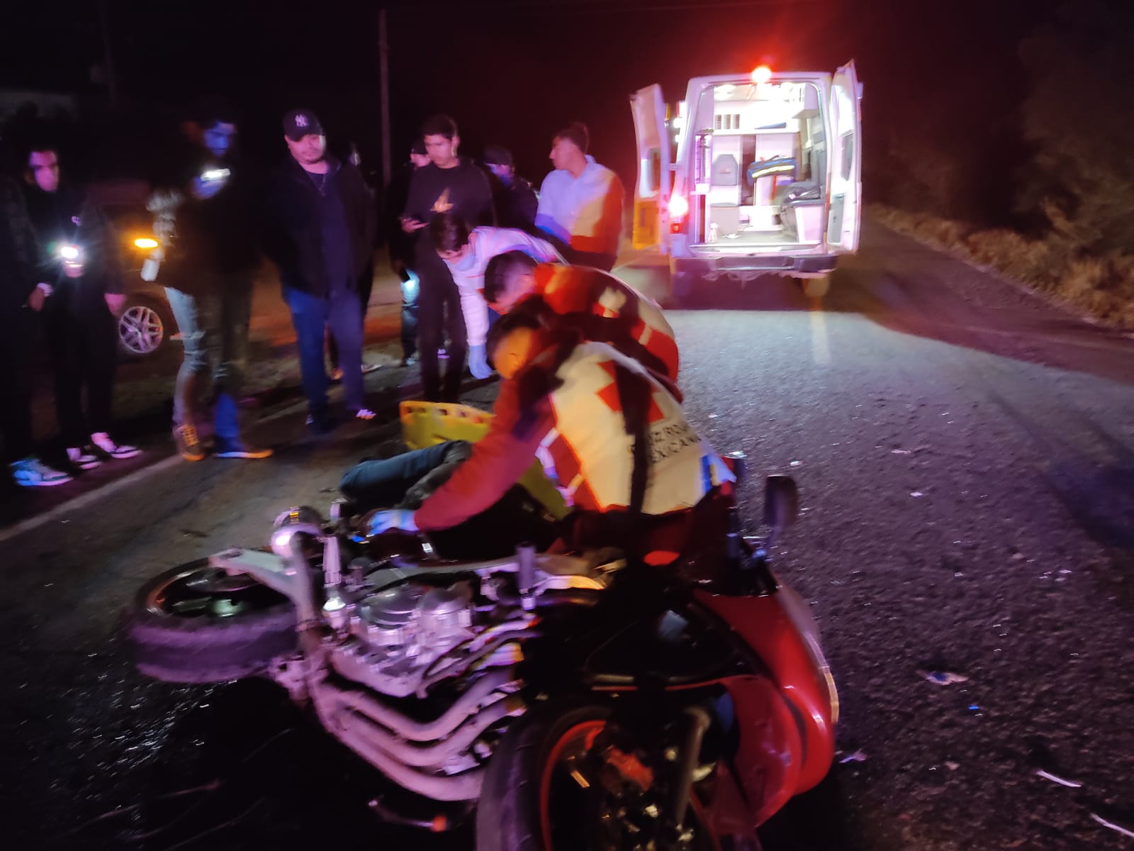 Motociclista termina lesionado al derrapar en su unidad, en Guasave