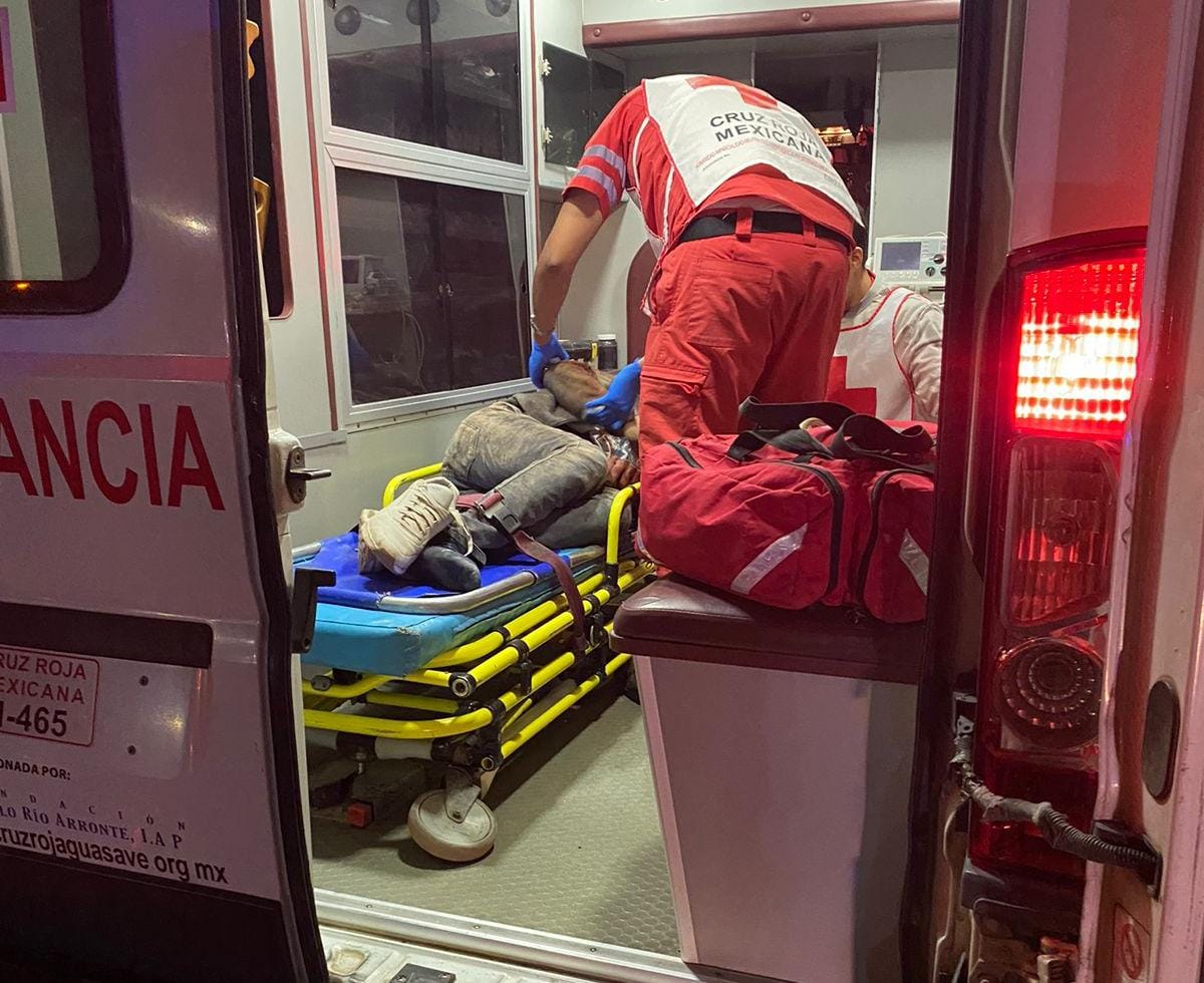 Motociclista termina lesionado al derrapar por una de las calles de Juan José Ríos