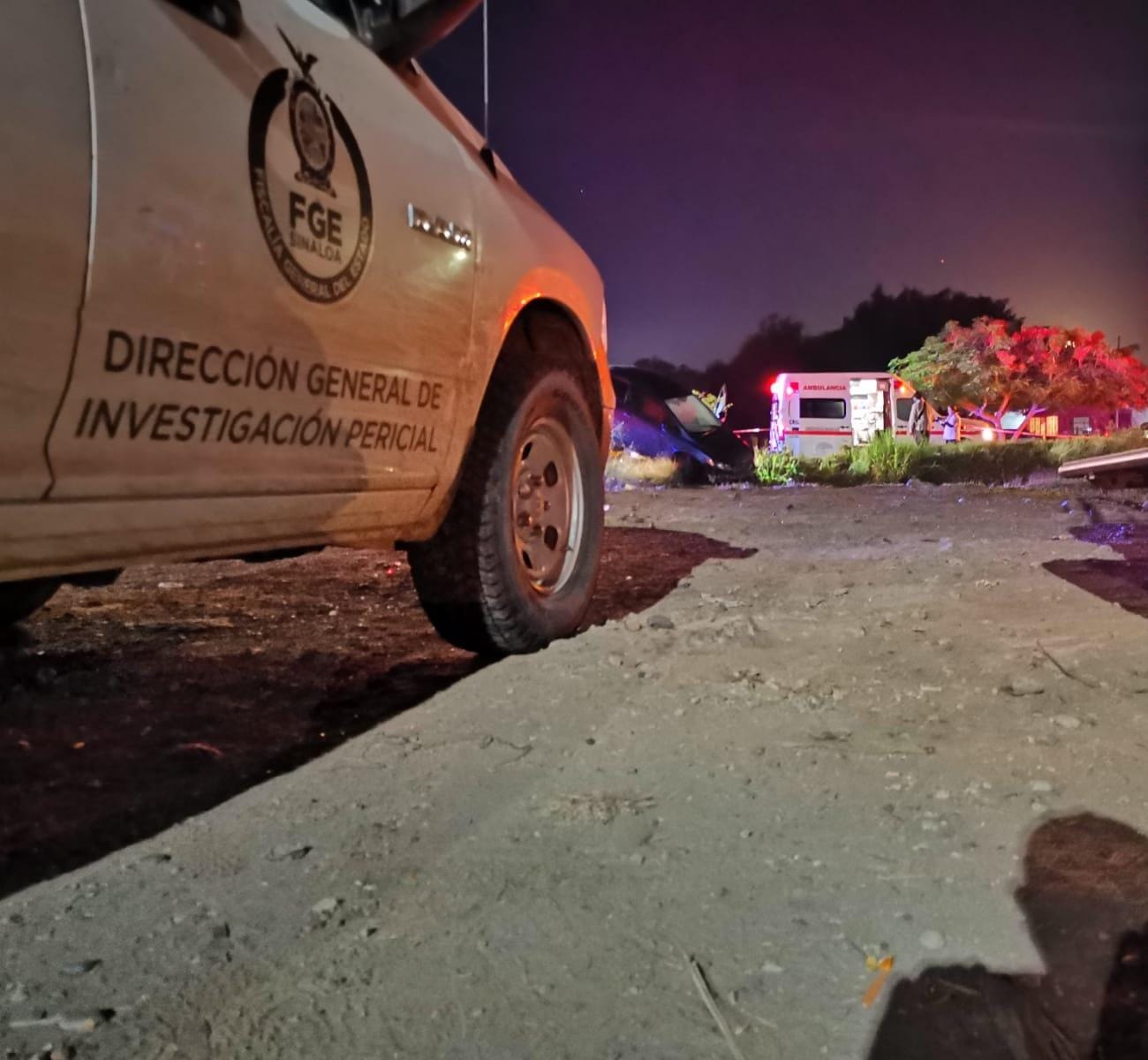 Mujer pierde la vida en accidente vial en Choix, su esposo queda lesionado