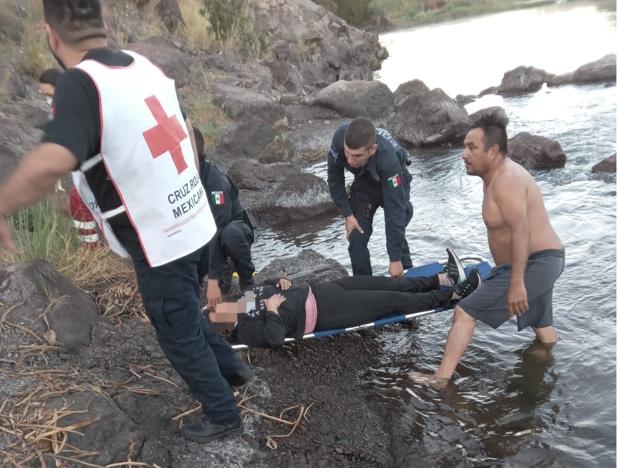Mujer resulta con lesiones luego de caer al río en La Bocatoma de San Blas, El Fuerte