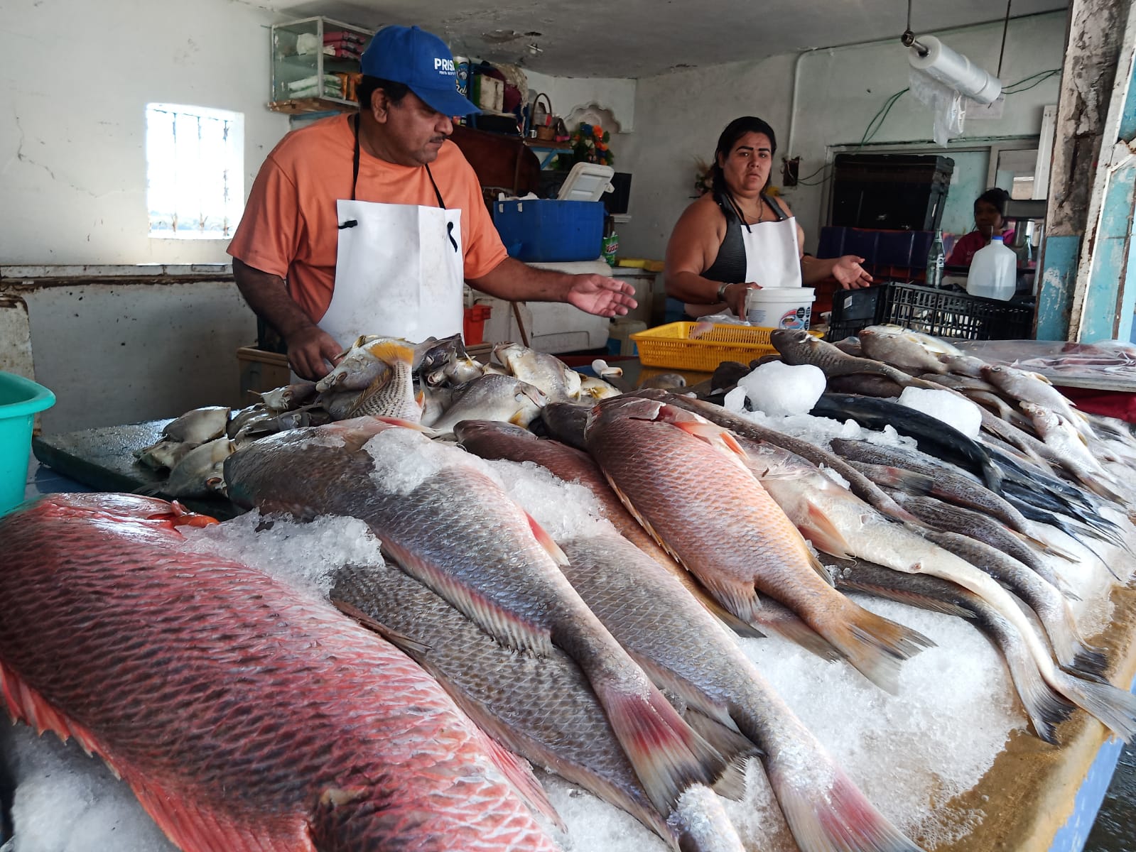 No repuntan las ventas en el mercado de pescado del embarcadero de la Isla de La Piedra