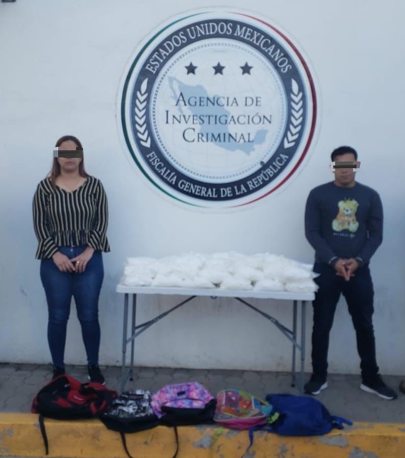 Pareja transportaban 36 kilos de metanfetamina; policías de la FGR los detiene en México 15 en Ahome