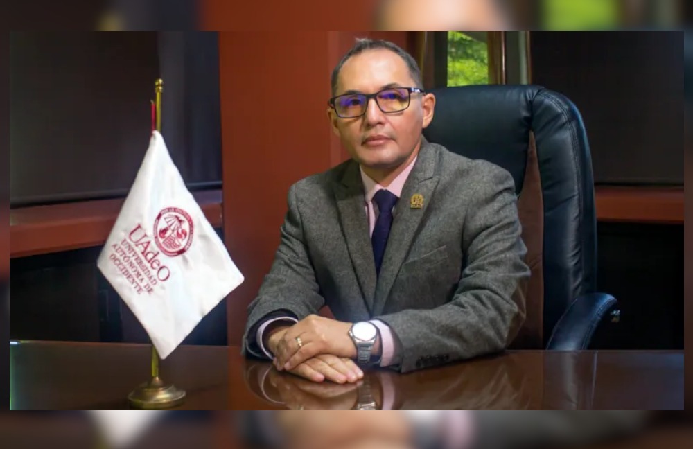 Pedro Flores Leal es el nuevo rector de la UAdeO