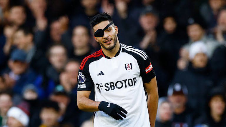 Raúl Jiménez vuelve a anotar y el Fulham suma otra goleada en la Premier League