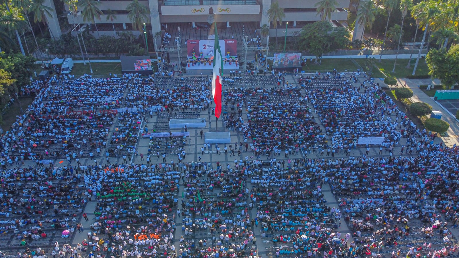 ‘Sin acarreo, la gente sabía a qué venía’; celebra Rocha asistencia de 30 mil personas a su informe