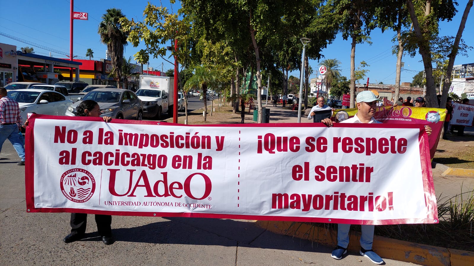 También en Los Mochis, personal y alumnos de la UAdeO se manifiestan por nombramiento del nuevo rector