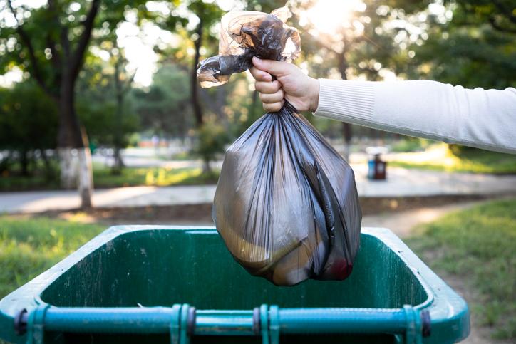 ¿Esperando el éxito y la abundancia en 2024? Entonces tira a la basura estas 5 cosas del hogar 