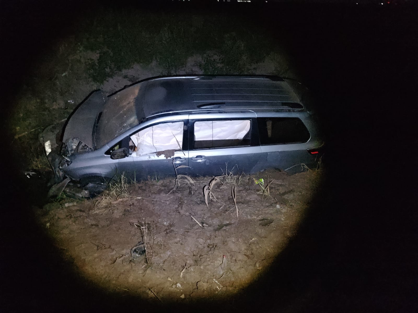 Una mujer y dos menores lesionados dejó una salida de camino en Guasave