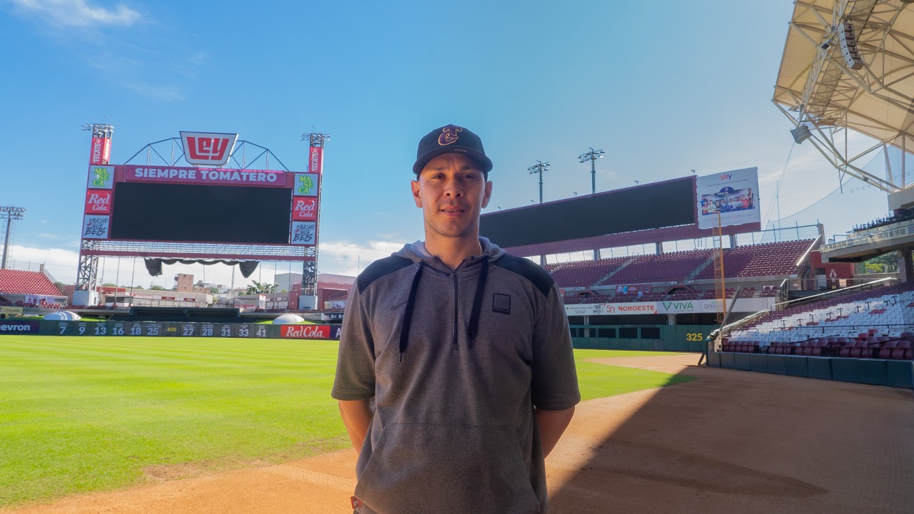 Joey Meneses les da el sí a los Tomateros para la presente campaña de la LMP