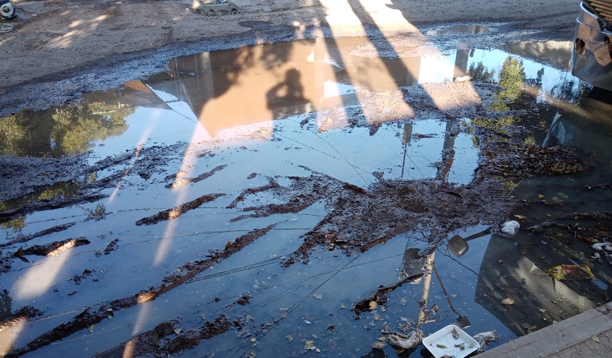 Ignora Japama a usuarios porque en su cuadra deben el agua, no atiende reportes hasta que paguen