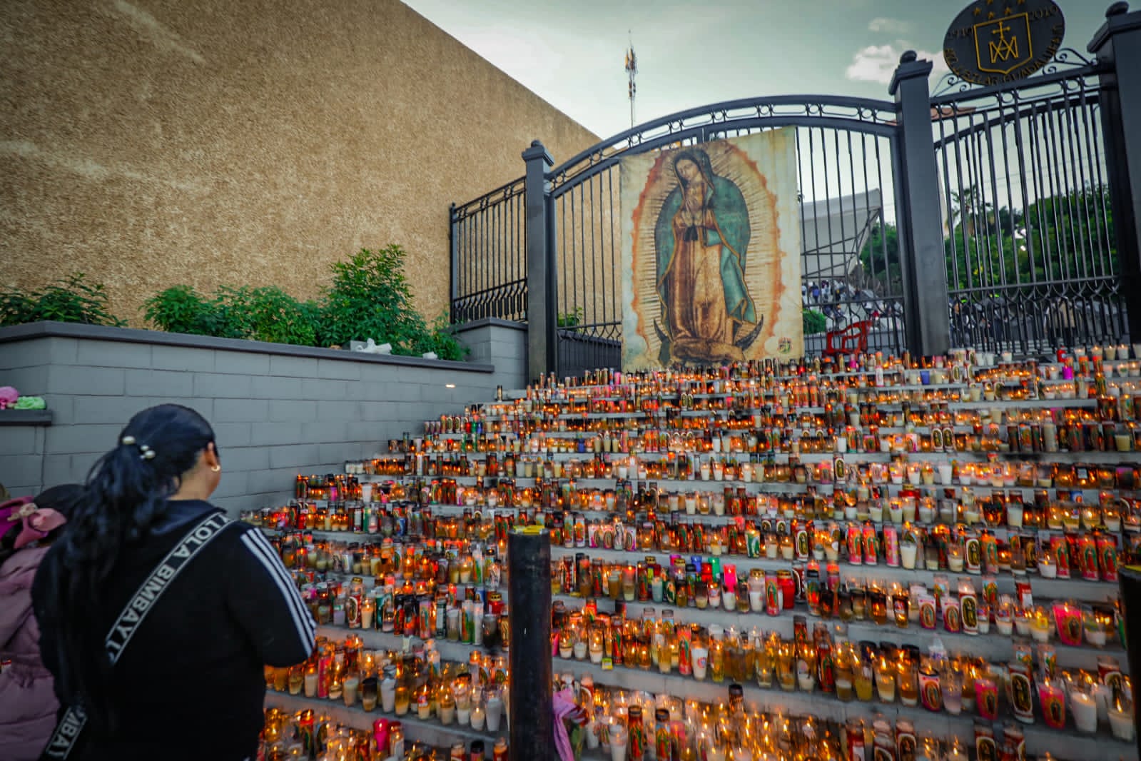 Madrugan feligreses a festejar a la Virgen de Guadalupe en Culiacán
