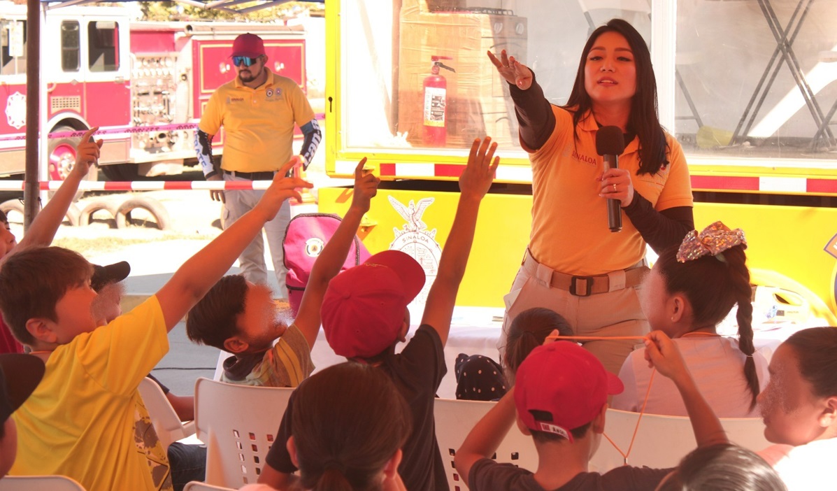 Protección Civil en Mazatlán enseña de manera lúdica a prevenir incendios en el hogar