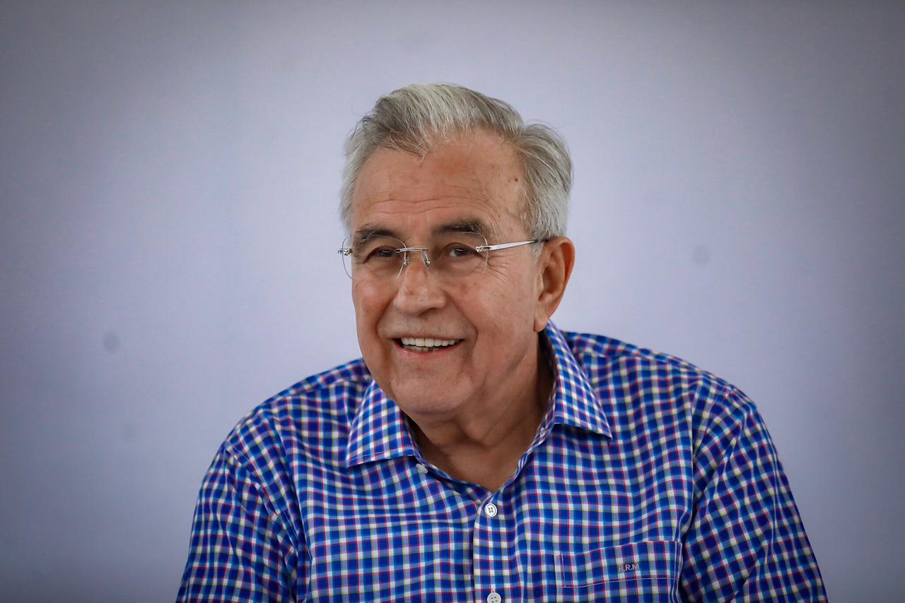 ‘Cumplí mi palabra de respaldar a los universitarios con el tema de aguinaldos’: Rocha Moya