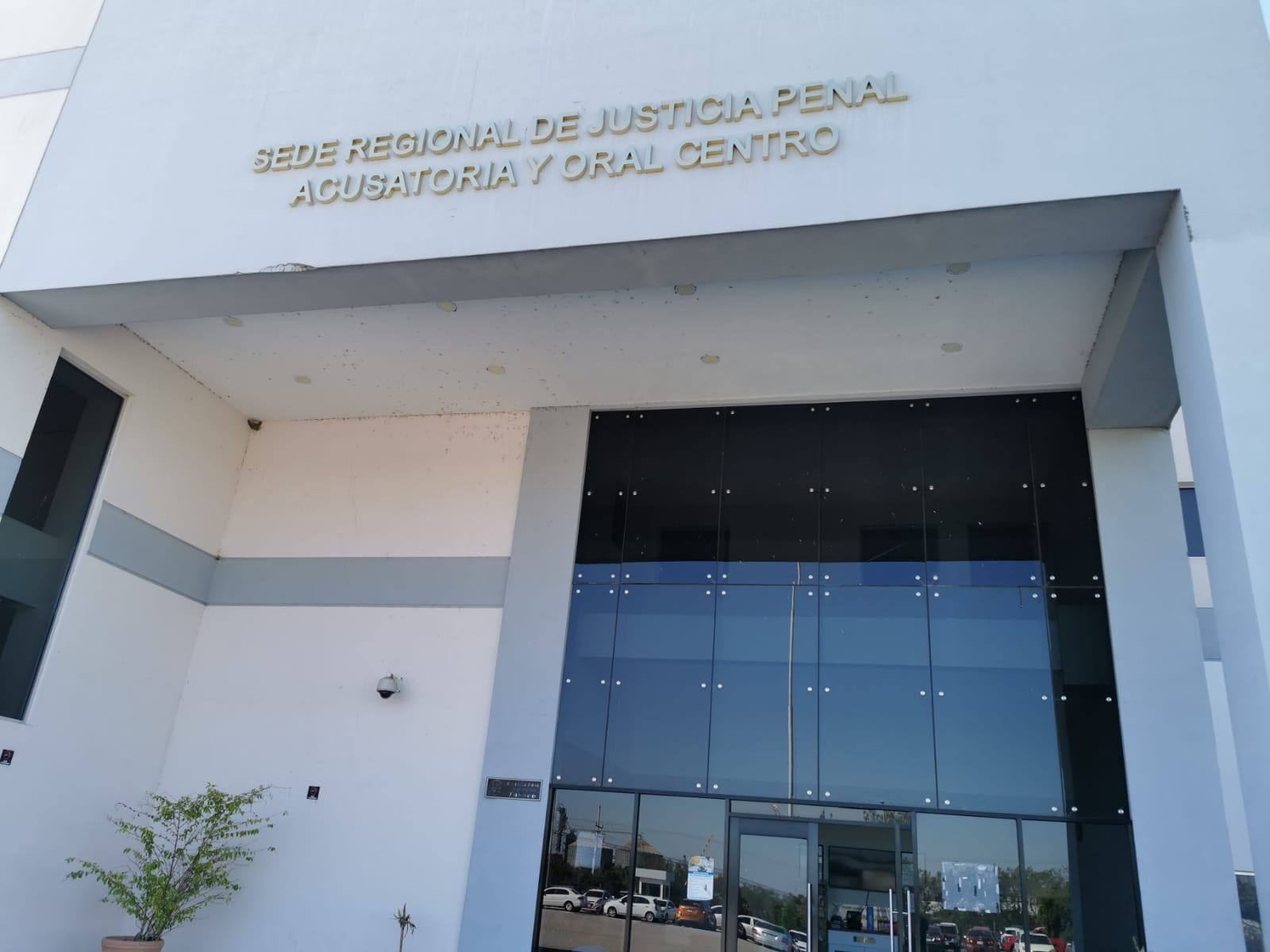 ¡Amenazó de muerte a un mujer para despojarla de su bolso! Idelfonso pasará 2 años en prisión por ese delito: FGE