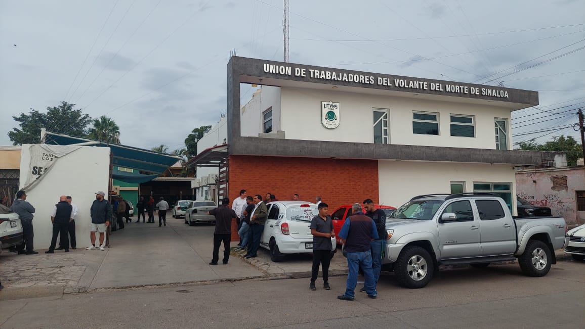 Crece el problema en la Unión del Volante; toma Rigo Rodríguez represalia contra choferes de taxis