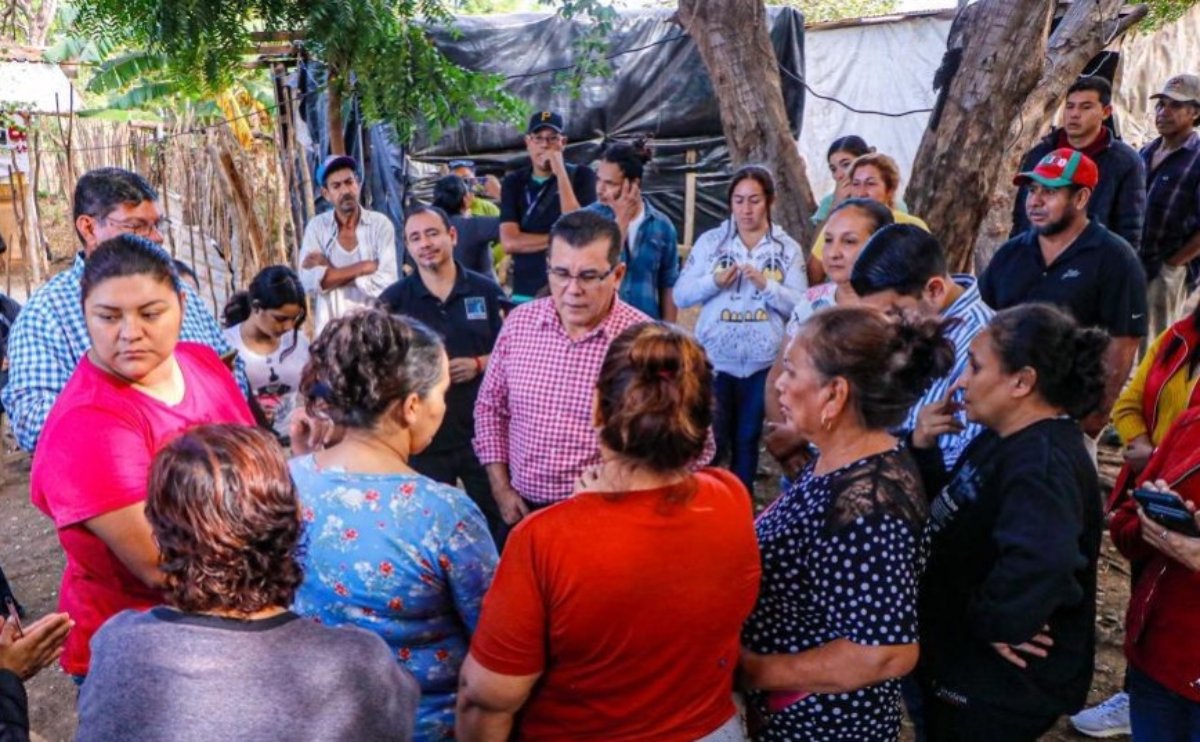 A la par que el alcalde, Édgar González, Jumapam ha atendido peticiones en colonias de Mazatlán