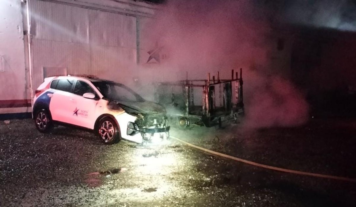 Se incendian dos vehículos en el sector centro de Los Mochis
